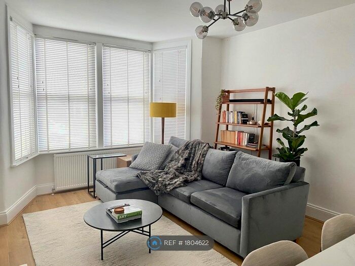 1 Bedroom Flat To Rent In Queens Avenue, London, N3