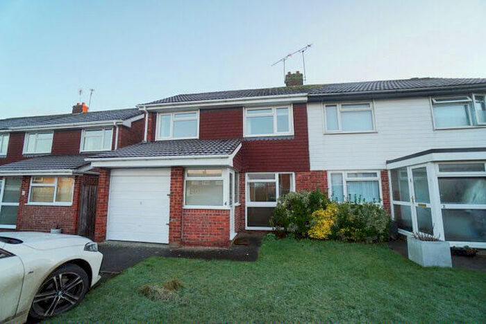 3 Bedroom Semi-Detached House To Rent In Chiltern Close, Chester, Cheshire, CH4