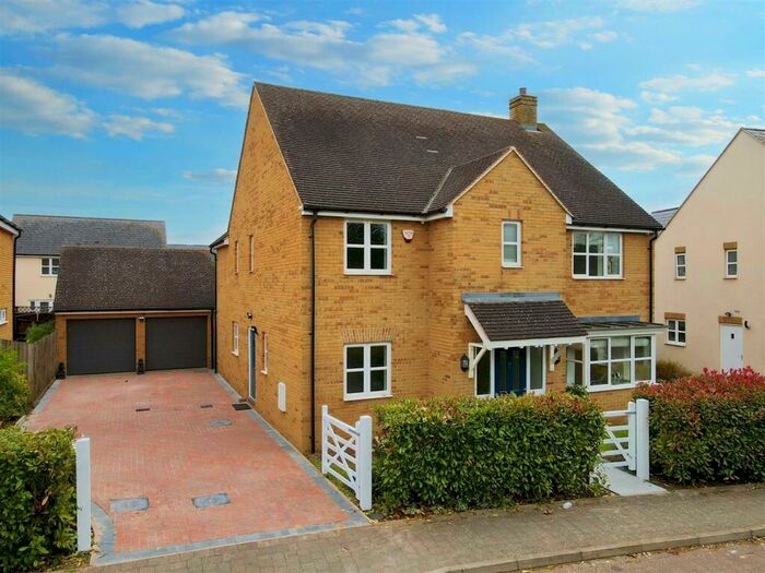 5 Bedroom Detached House To Rent In Trafalgar Drive, Brooklands, Milton Keynes, MK10