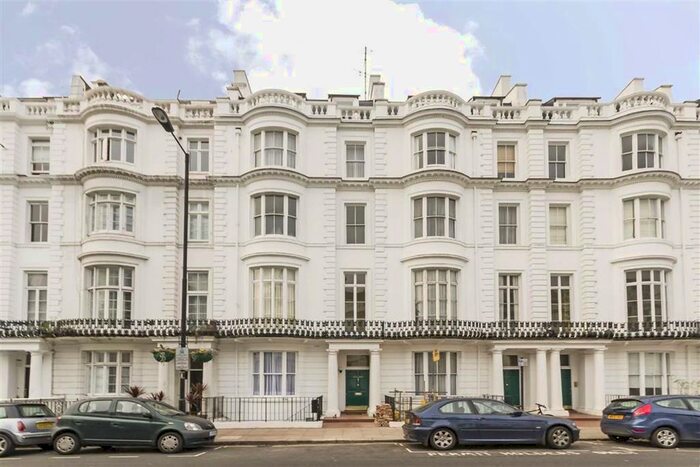 2 Bedroom Flat To Rent In Gloucester Terrace, London, W2