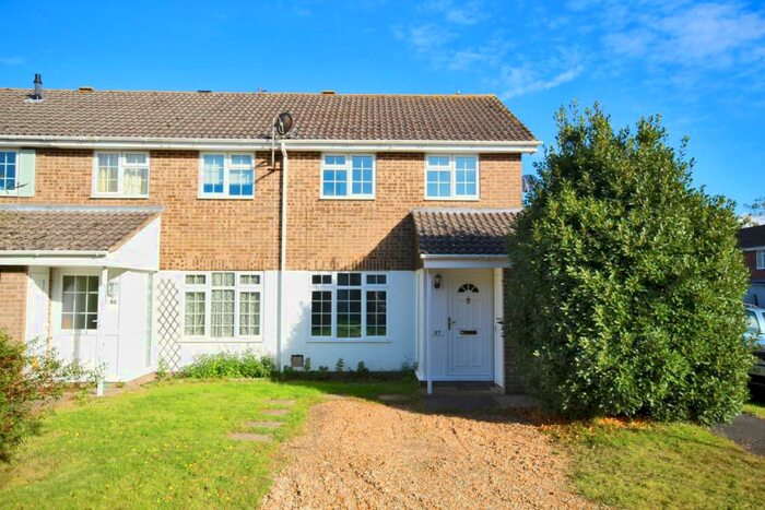 3 Bedroom End Of Terrace House To Rent In Samber Close, Lymington, Hampshire, SO41