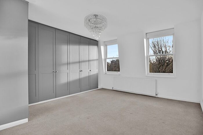 2 Bedroom Flat To Rent In Earlsfield Road, Wandsworth Common, SW18