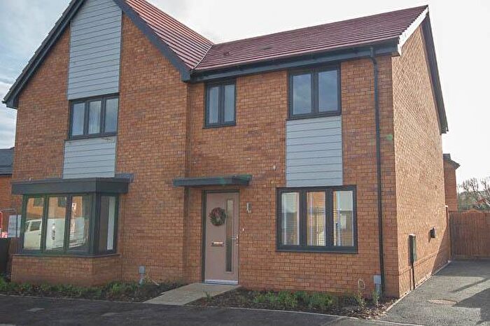 3 Bedroom Semi Detached House To Rent In Broadleaf Close, Shurdington Road, Cheltenham, GL53