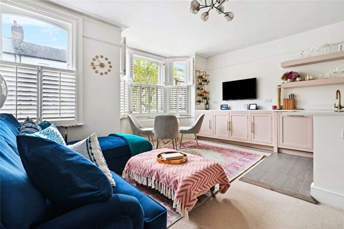 1 Bedroom Flat To Rent In Lindore Road, London, SW11