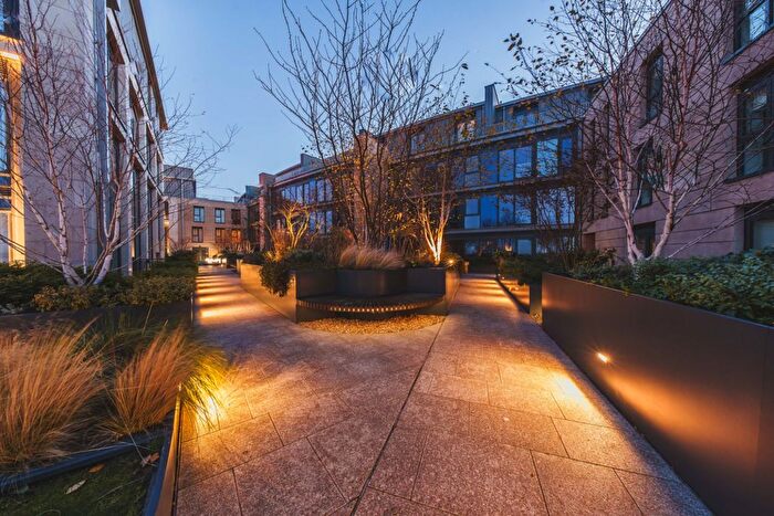 2 Bedroom Flat To Rent In Elder Street, Edinburgh, Midlothian, EH1