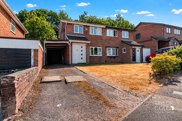 3 Bedroom Semi-Detached House For Sale In Quince, Tamworth, B77