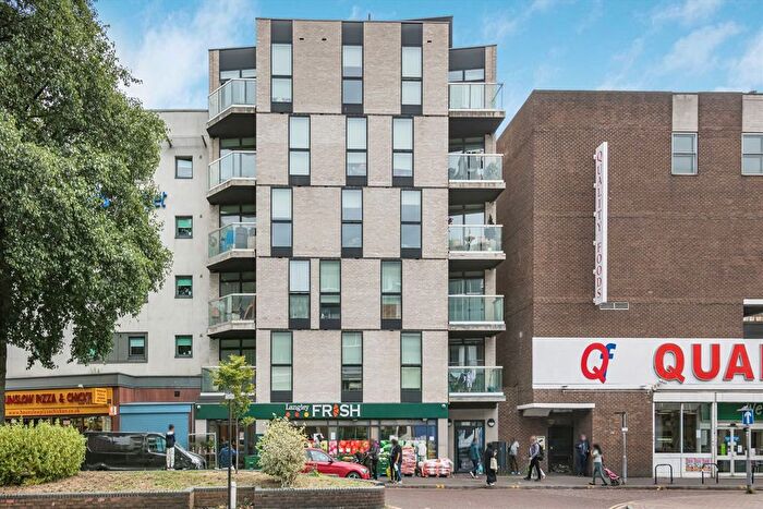 2 Bedroom Flat To Rent In Staines Road, Hounslow, TW3
