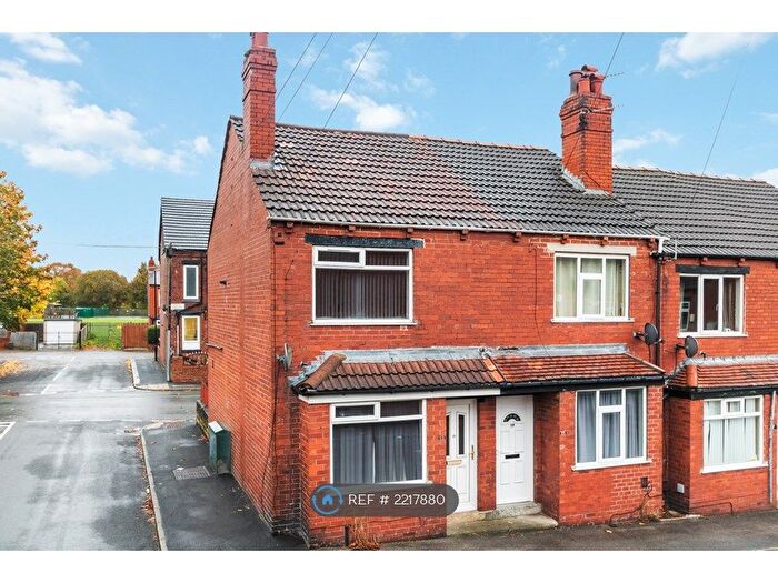 2 Bedroom Terraced House To Rent In Henley Road, Leeds, LS13