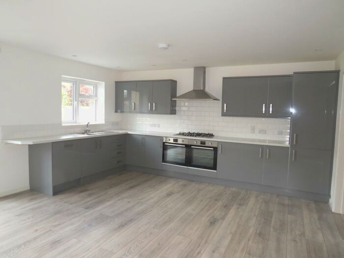 3 Bedroom Bungalow To Rent In Highfield Road, March, PE15