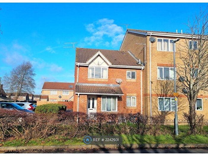 1 Bedroom End Of Terrace House To Rent In Barnum Court, Swindon, SN2