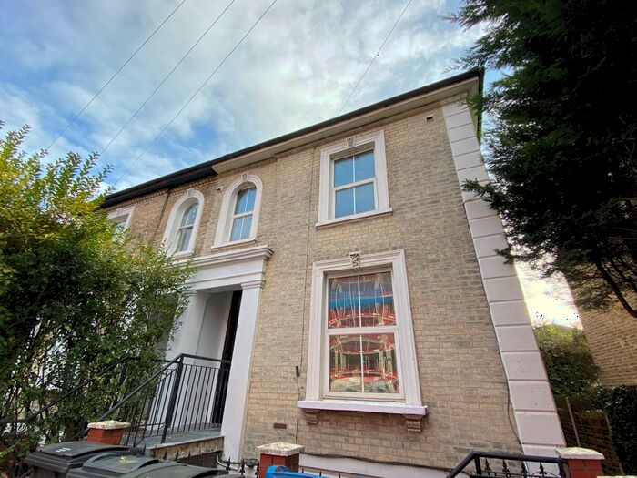 4 Bedroom Maisonette To Rent In Wheatfield Way, Kingston Upon Thames, KT1