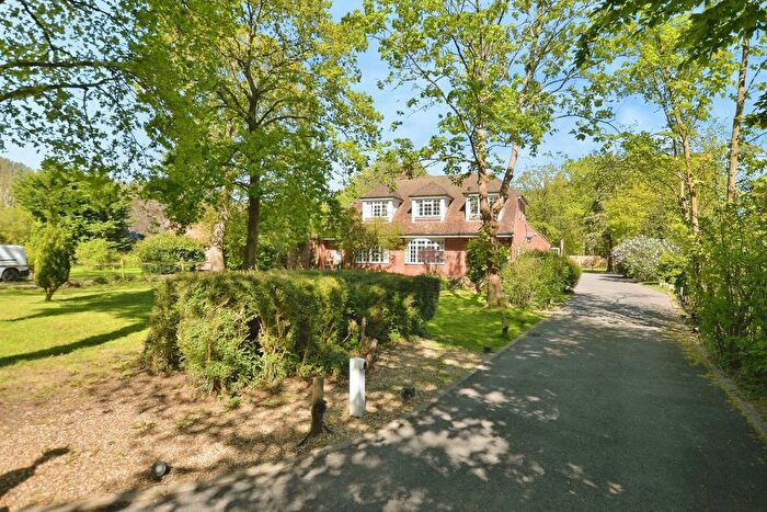 4 Bedroom Detached House For Sale In Ruckinge, Ashford, Kent, TN26