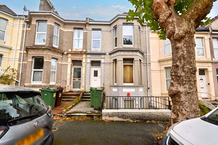 2 Bedroom Apartment For Sale In Greenbank Avenue, Plymouth, Devon, PL4