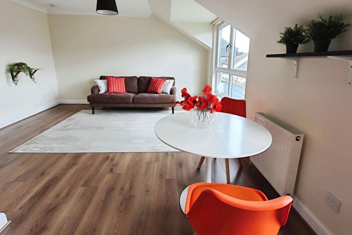 2 Bedroom Flat To Rent In Barleyhill Terrace, Edinburgh, EH6