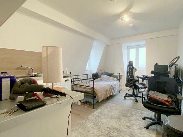 Studio To Rent In Howard Place - Modern Studio, BN1