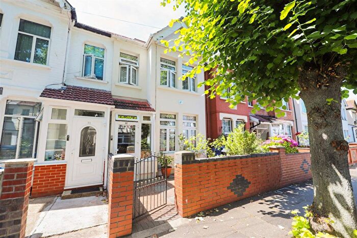 5 Bedroom Terraced House For Sale In Alexandra Avenue, Southall, UB1