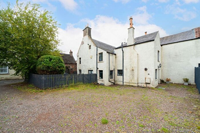 6 Bedroom Semi-Detached House For Sale In Cupar Road, Auchtermuchty, KY14