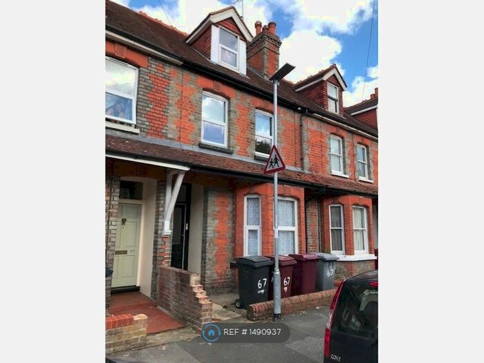 2 Bedroom Flat To Rent In Kensington Road, Reading, RG30