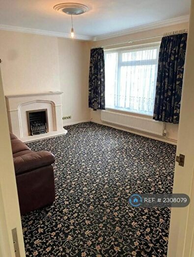 2 Bedroom Bungalow To Rent In Seamark Close, Kent, CT12