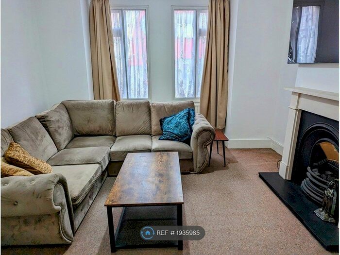 3 Bedroom Terraced House To Rent In Winchester Street, London, W3