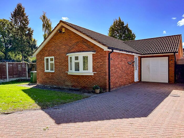 2 Bedroom Bungalow For Sale In Glascote Close, Shirley, Solihull, B90