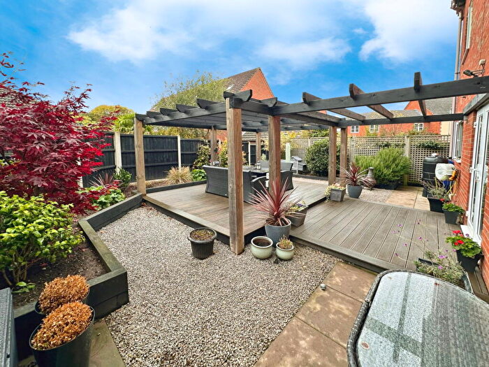 6 Bedroom Detached House For Sale In Hawthorne Road, Coalville, LE67