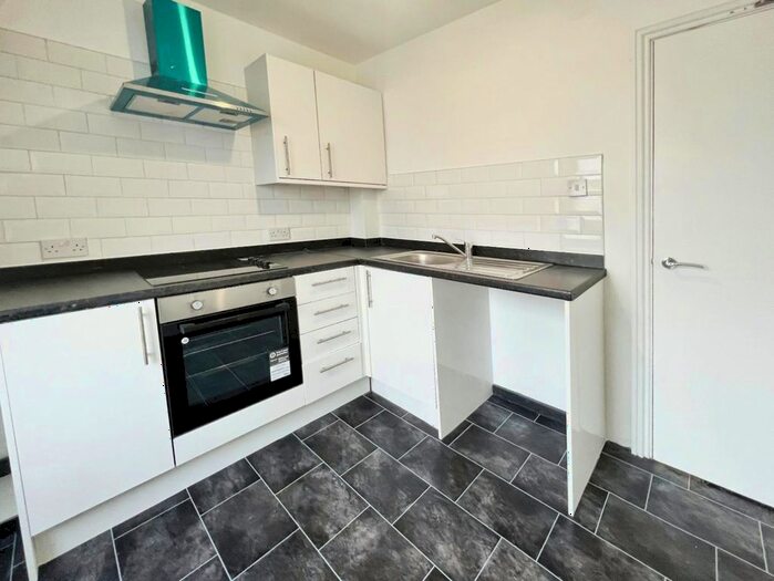 2 Bedroom Flat To Rent In The Crescent, Bridlington, YO15