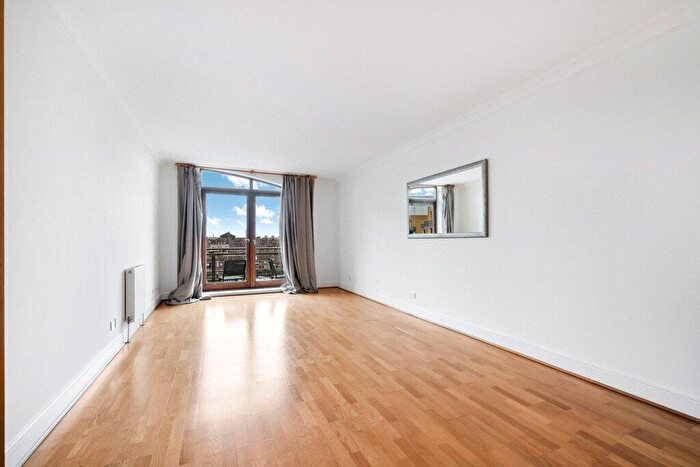 1 Bedroom Apartment To Rent In Star Place, London, E1W