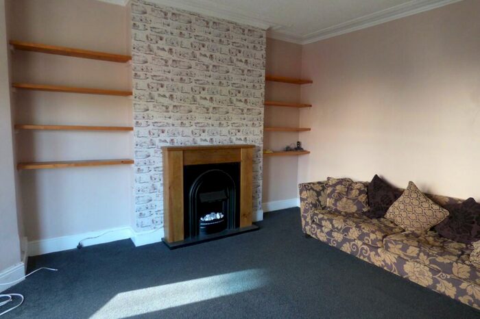 3 Bedroom Apartment To Rent In Desborough Road, PL4