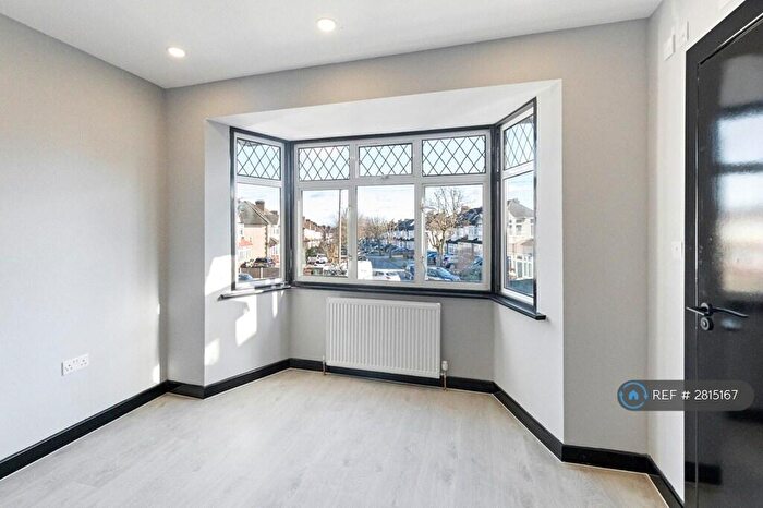 Studio To Rent In Taunton Close, Sutton, SM3