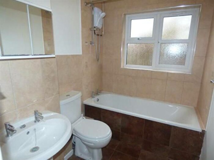 2 Bedroom Flat To Rent In Longacre Road, Singleton, Ashford, TN23