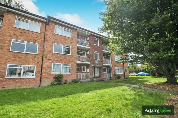 2 Bedroom Apartment To Rent In Athenaeum Road, Totteridge & Whetstone, N20