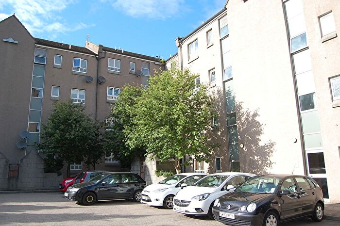 2 Bedroom Flat To Rent In Ashvale Court, City Centre, Aberdeen, AB10