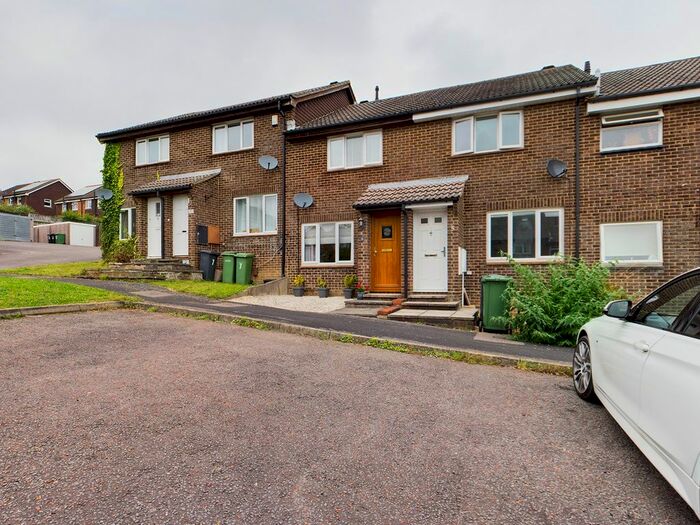 2 Bedroom Terraced House To Rent In Quebec Gardens, Bursledon, Southampton SO31