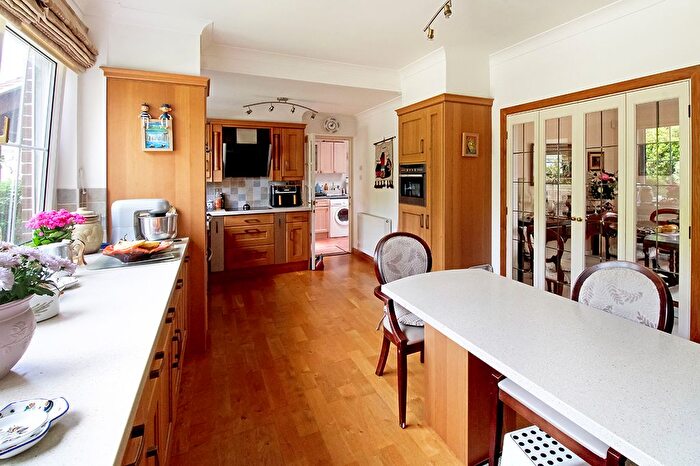 4 Bedroom Detached House For Sale In The Drive, Craigweil Private Estate, Aldwick, West Sussex, PO21