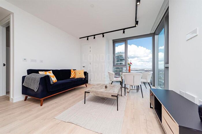 2 Bedroom Apartment To Rent In Valencia Tower, Bollinder Place, London, EC1V