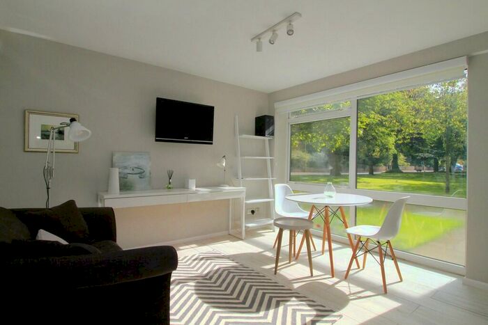 1 Bedroom Apartment To Rent In Butler Close, Oxford, OX2