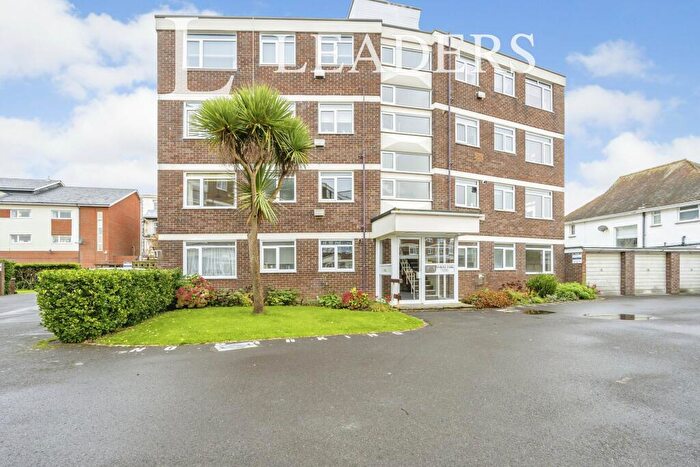 2 Bedroom Apartment To Rent In , PO21