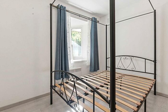 1 Bedroom Maisonette To Rent In Weavers Close, Isleworth, TW7