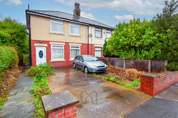 3 Bedroom Semi Detached House For Sale In Barnfield, Kirkham, Preston, PR4