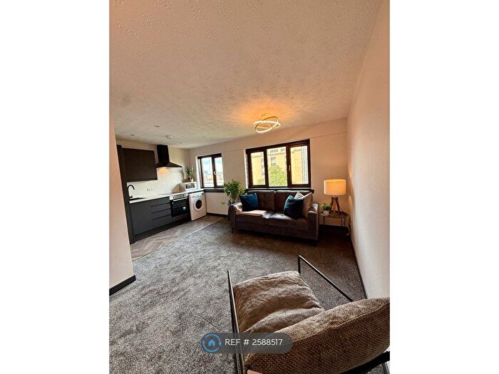 2 Bedroom Flat To Rent In Hanover Court, Glasgow, G1