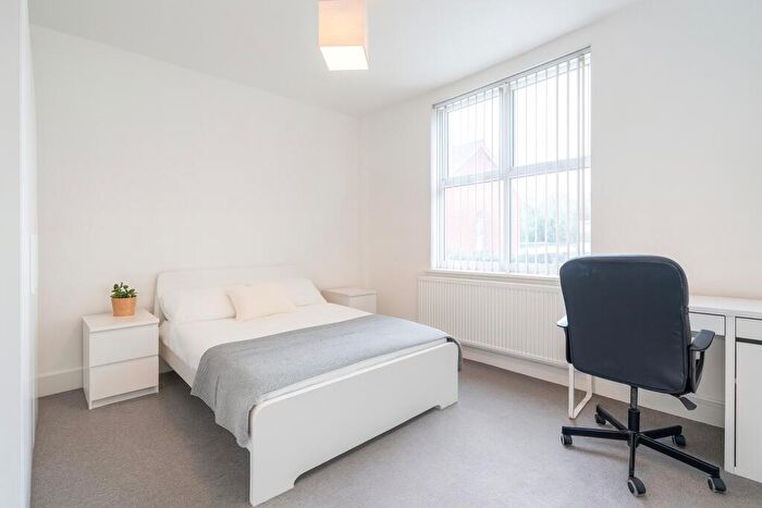 4 Bedroom House To Rent In Duchess Road, Sheffield, S2