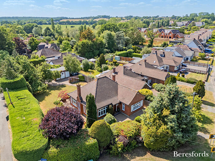2 Bedroom Bungalow For Sale In Stapleford Road, Stapleford Abbotts, RM4