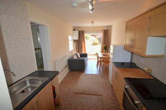 5 Bedroom Terraced House To Rent In Arabella Street, Roath, Cardiff, CF24