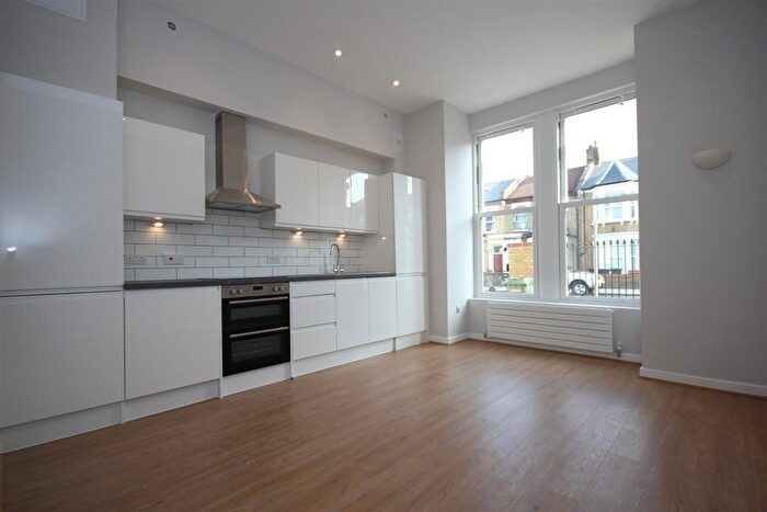 1 Bedroom Flat To Rent In Manor Park Road, London, NW10