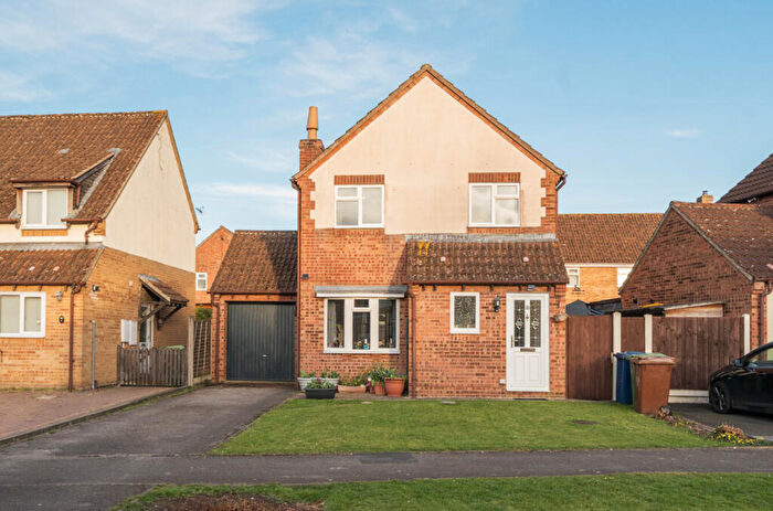 3 Bedroom Detached House For Sale In Kestrel Way, Northway, Tewkesbury, GL20