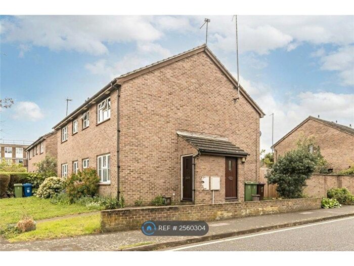 1 Bedroom End Of Terrace House To Rent In St. Pauls Terrace, London, SE17