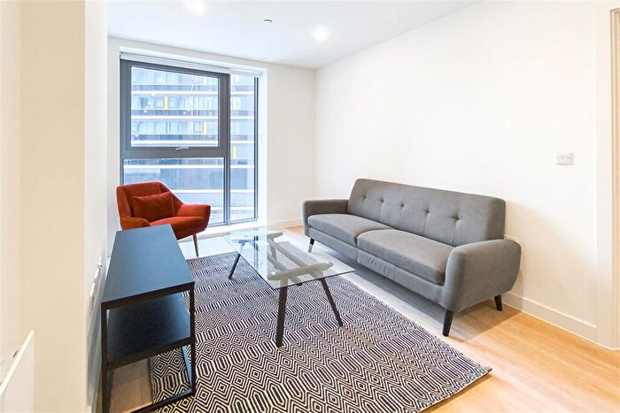 1 Bedroom Apartment To Rent In Laurence Place, Embankment West, M3