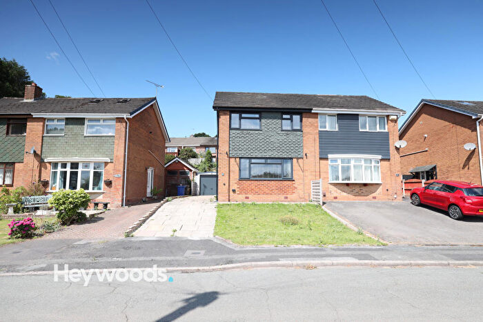 3 Bedroom Semi-Detached House To Rent In Cambridge Drive, Clayton, Newcastle-under-Lyme, Staffordshire, ST5