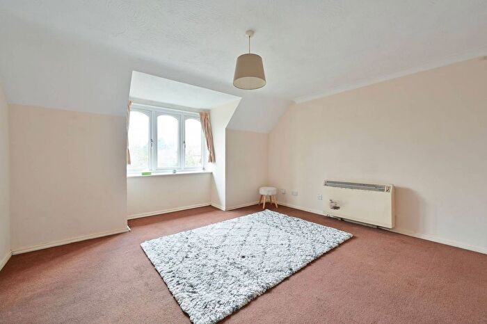 1 Bedroom Flat To Rent In Cherry Gardens, Northolt, UB5